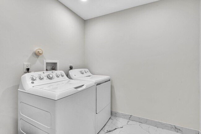 Building Photo - 10441 Boynton Pl Cir