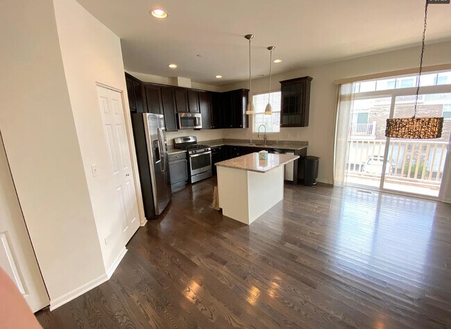 Building Photo - 2873 Henley Ln