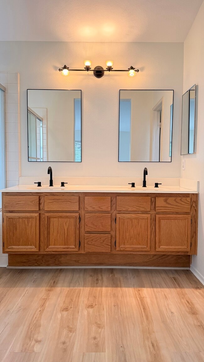 Building Photo - 27 Surfbird Ln