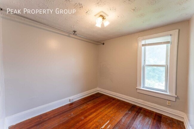 Building Photo - 1312 N 5th St