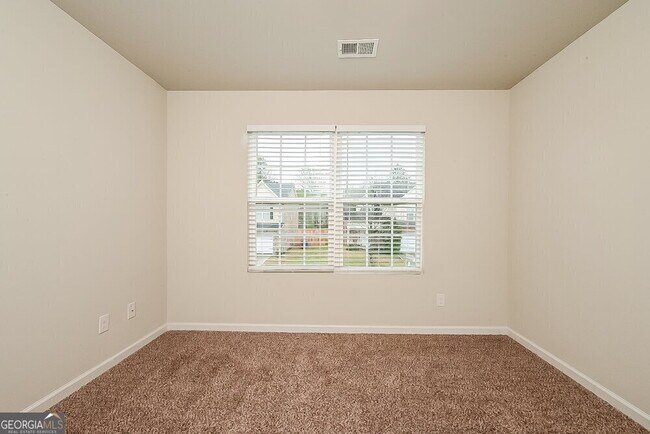 Building Photo - 176 Addy Ln