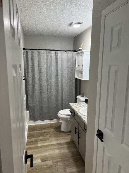 Building Photo - 830 Calhoun Ave