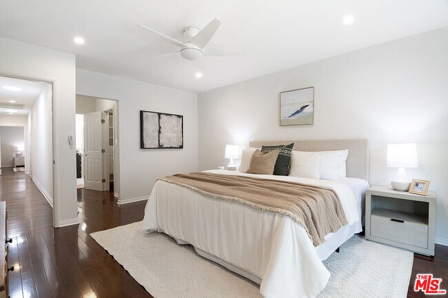 Building Photo - 326 N Vista St