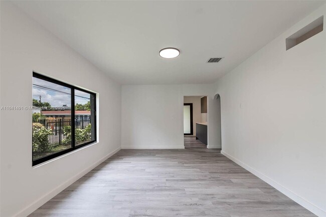 Building Photo - 25 NW 78th St