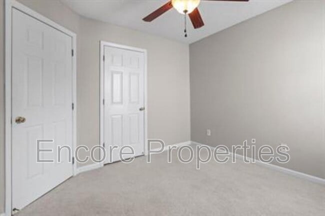 Building Photo - 3212 Sawyers Mill Dr