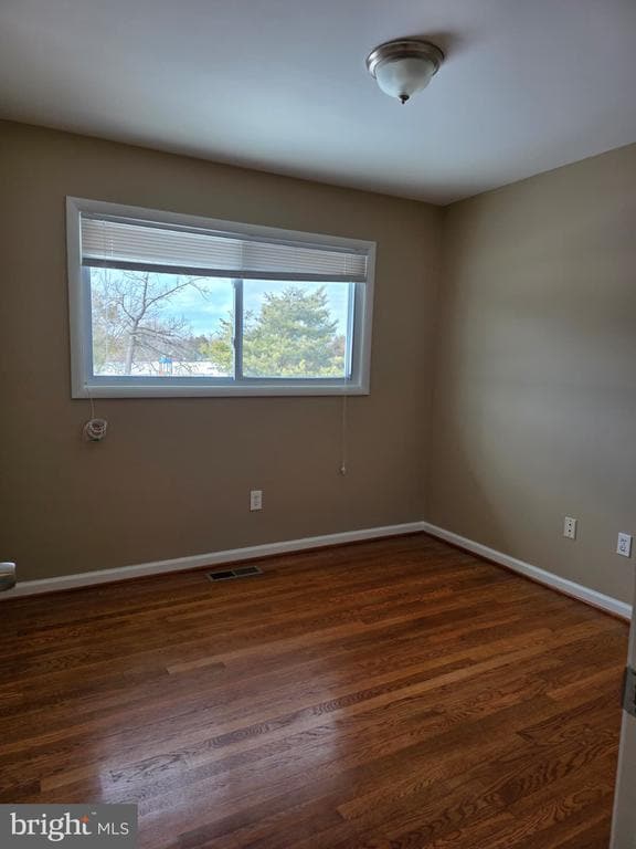 Building Photo - 6212 Thomas Dr