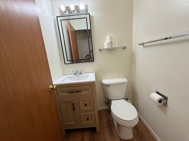 Building Photo - August 15th rent special! New deck! 3 Bedroom, updated kitchen, updated flooring, garage, drivewa...