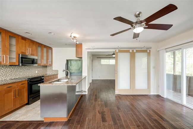 Building Photo - 1511 Shoal Creek Blvd
