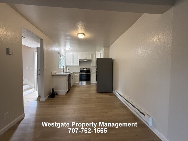 Building Photo - 714 I St