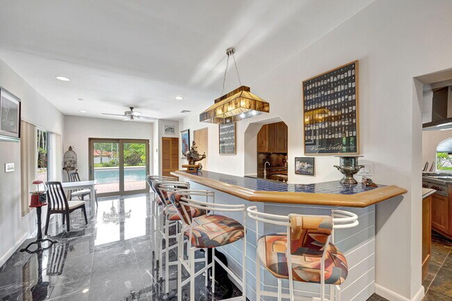 Building Photo - 9980 SW 83rd Ave