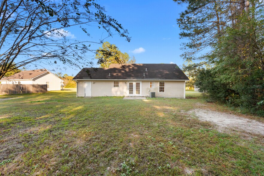 Building Photo - 306 Lawton Ct