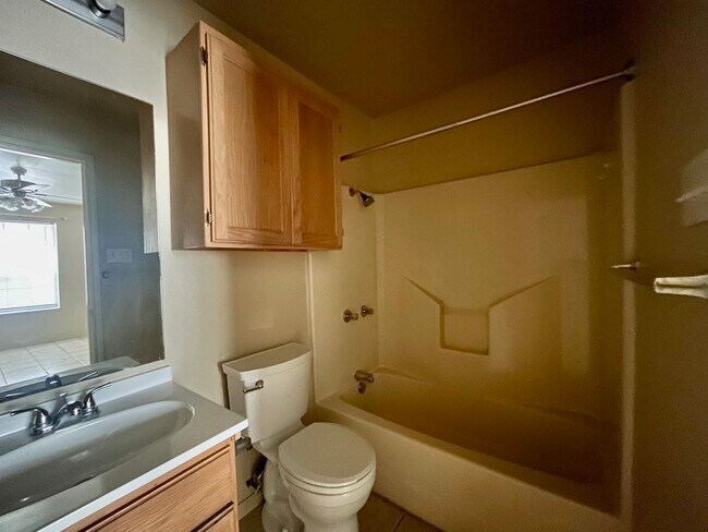 Building Photo - 203 Martingale