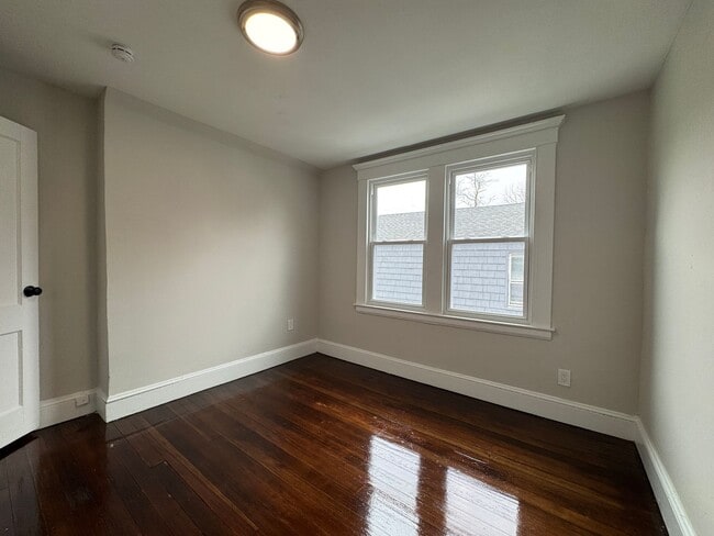 Building Photo - 47-49 Mead St