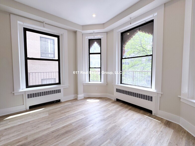 Building Photo - 271 Dartmouth St