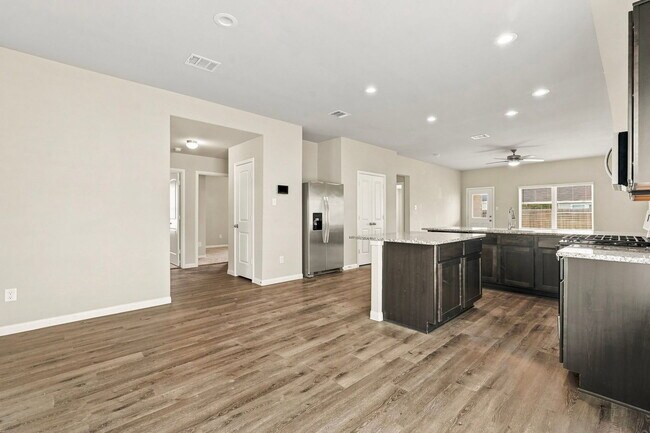Building Photo - 5323 Brooklyn Rose Dr