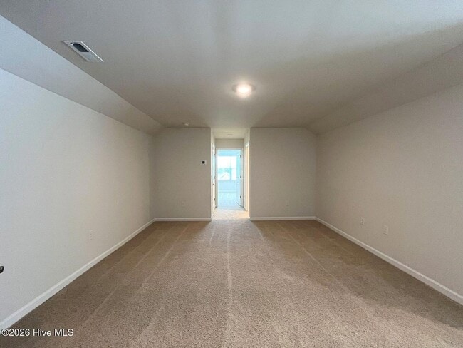 Building Photo - 512 Ragapple Ln