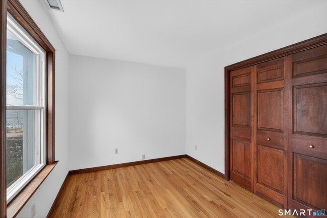 Building Photo - 82 Limewood Ave