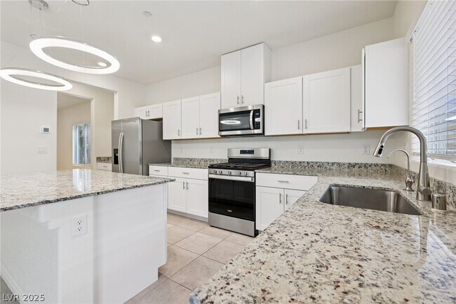 Building Photo - 10971 Meridian Flds Ave