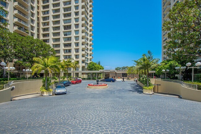 Building Photo - 2160 Century Park E