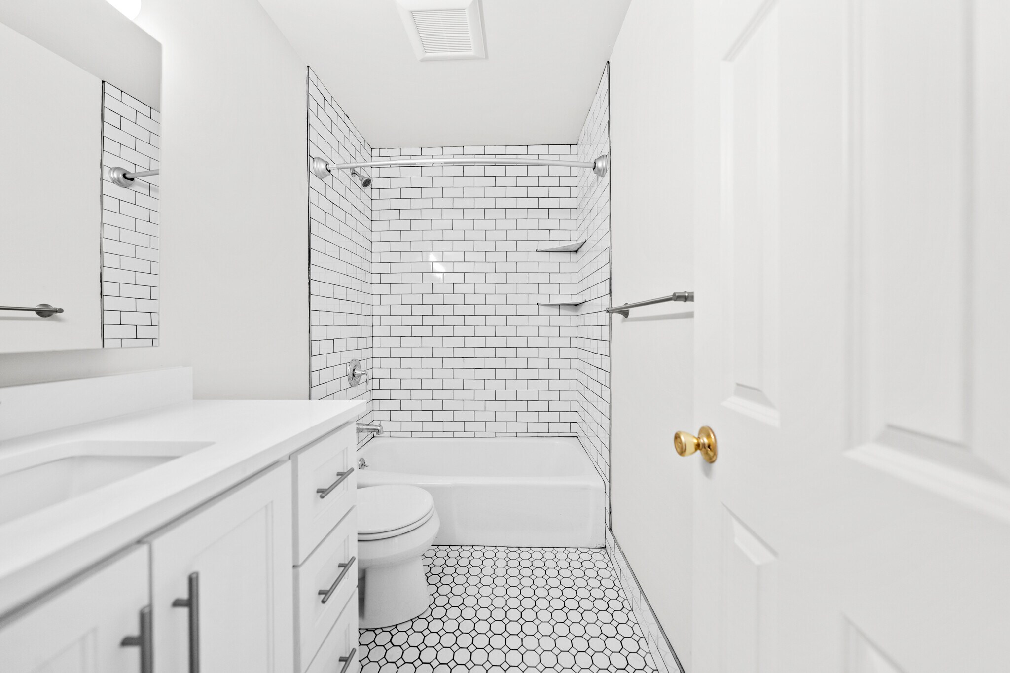 Building Photo - 4012 Oak St