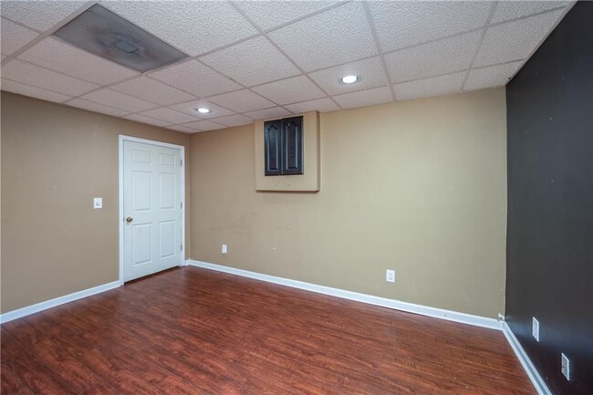 Building Photo - 3925 Barberry Ct