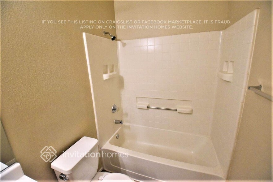 Building Photo - 502 Landmark Ln