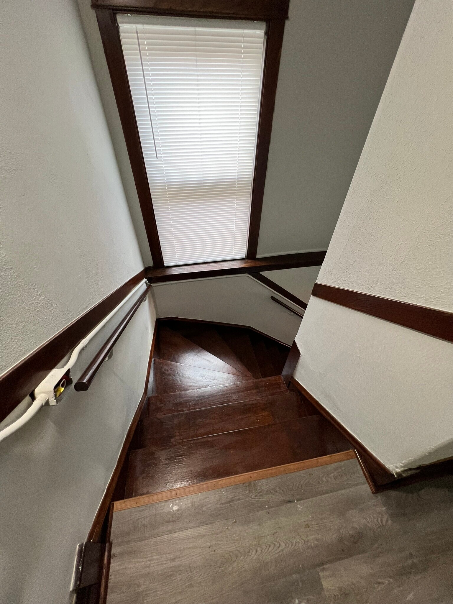 Building Photo - 4718 N Laramie Ave