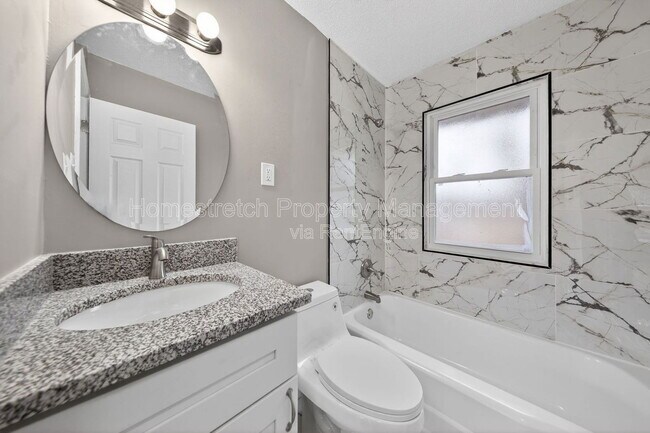 Building Photo - 315 St Anthony Ln