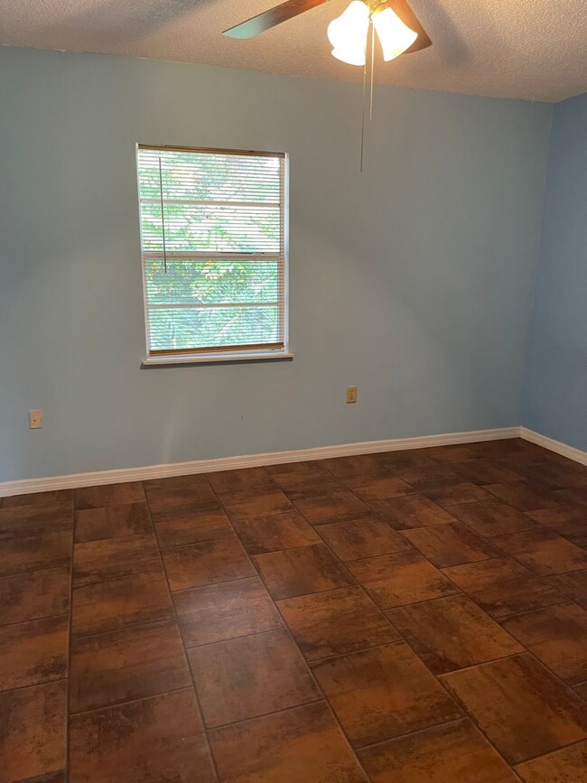 Building Photo - 8487 Dorsey St