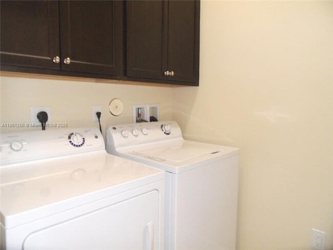 Building Photo - 3067 Tortola Way