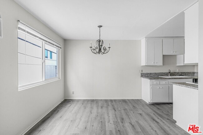 Building Photo - 1811 Parnell Ave