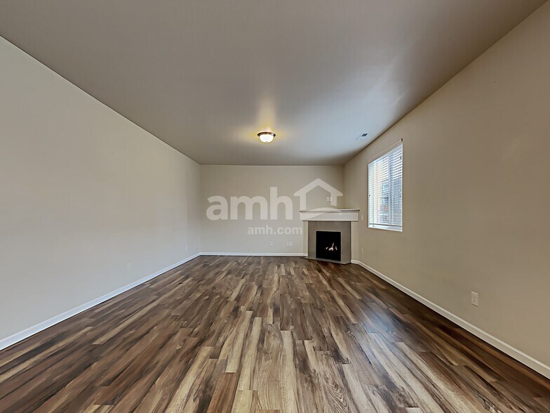 Building Photo - 13811 66th Ave E