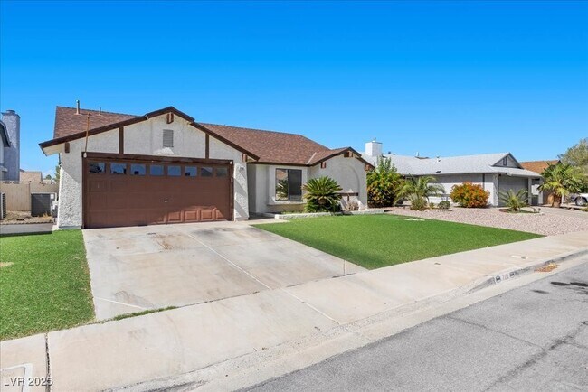 Primary Photo - 720 Skipjack Dr