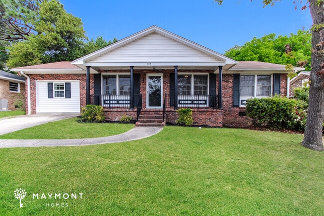 Building Photo - 305 Shoreditch Dr