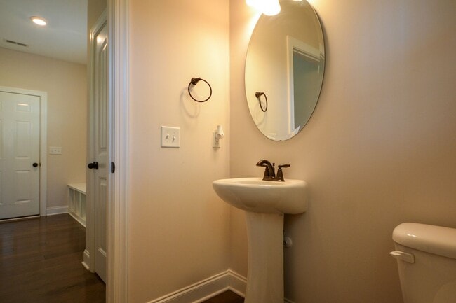 Building Photo - Beautiful 3 Bedroom + Flex Room in Gated C...