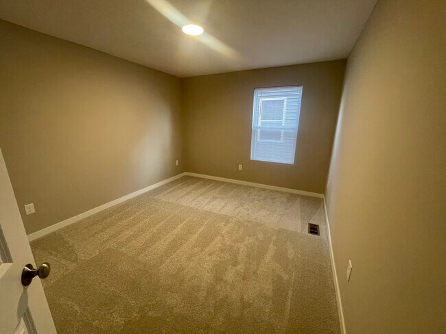 Building Photo - 7269 Cutler Dr