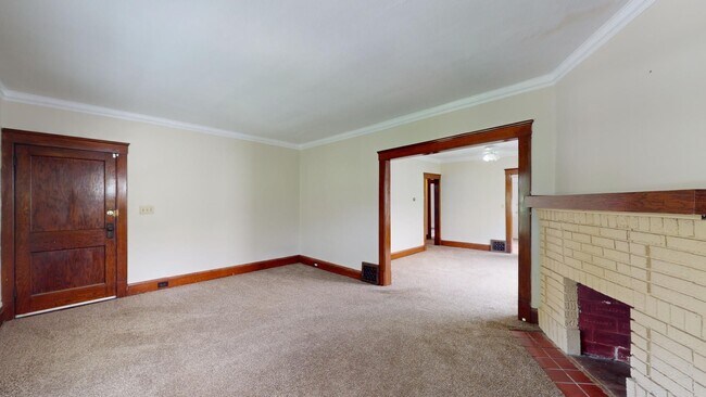 Building Photo - 1285 Cranford Ave