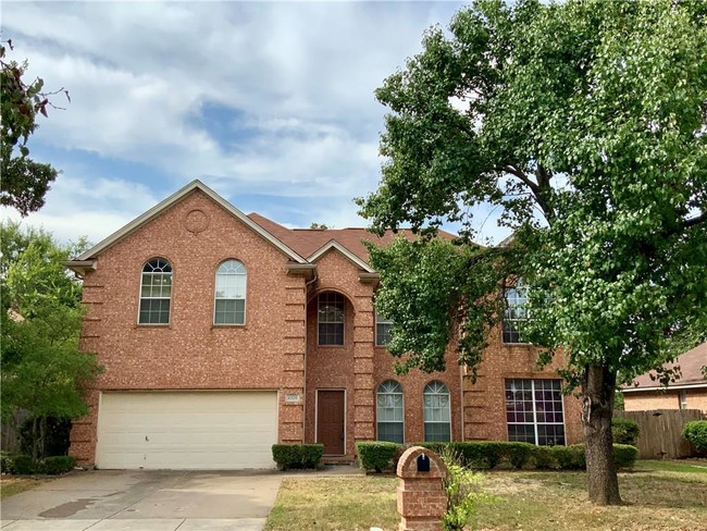 Primary Photo - 4320 Vine Ridge Ct