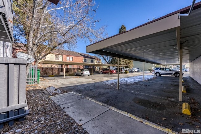 Building Photo - 536 Nichols Blvd