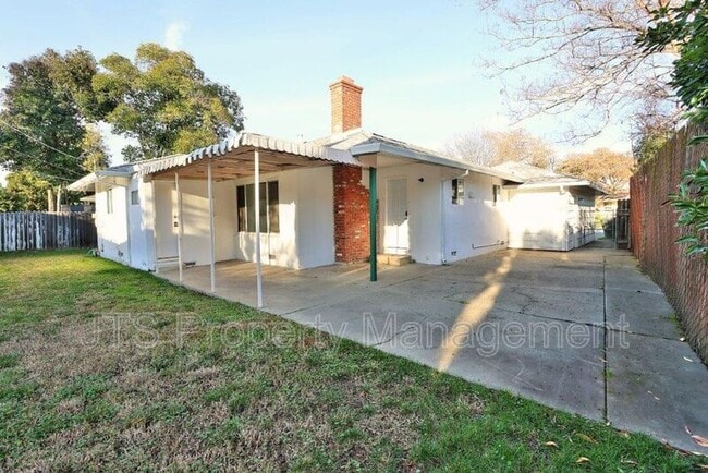 Building Photo - 1817 Vesta Way