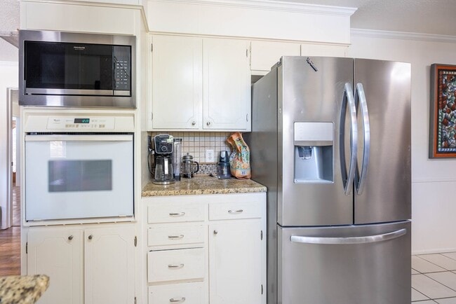 Building Photo - 3518 Fairmont Dr