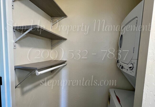 Building Photo - 72 E Lytton St