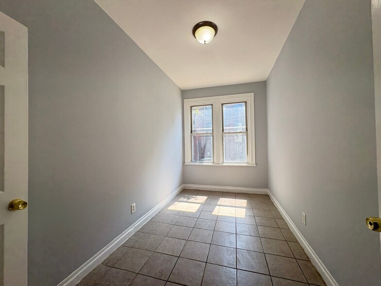 Unit 1 - 34 Wilkinson Ave