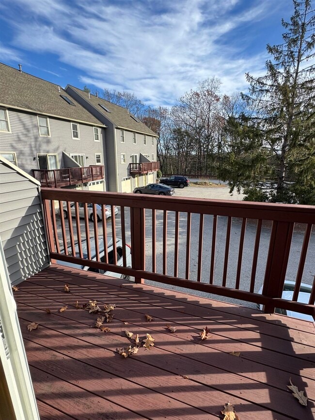 Building Photo - 16 High Bridge Hl