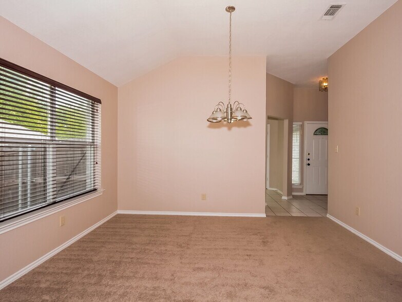Building Photo - 840 Voltamp Dr