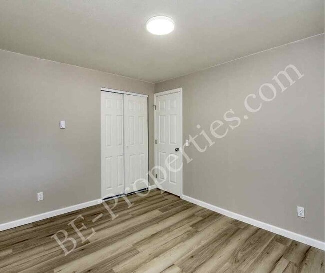 Building Photo - Central Tacoma Rambler