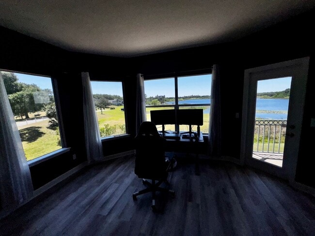 Building Photo - 3 Bedroom 2.5 Bath Cinnamon Bay Home with Stunning view, and Hardwood Flooring!