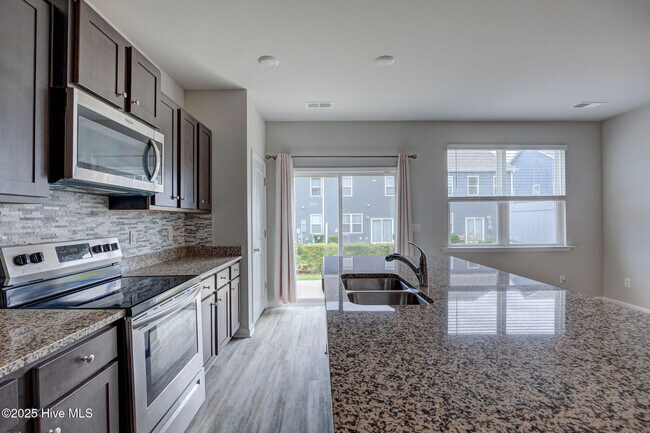 Building Photo - 4613 Wildaire Ln