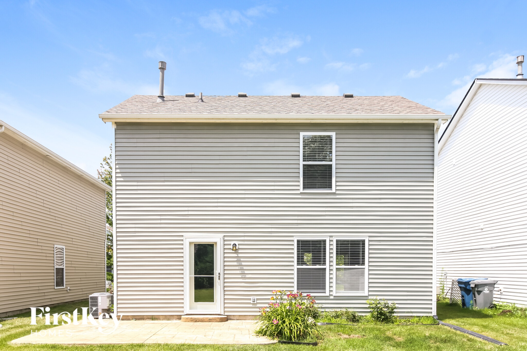 Building Photo - 15498 Border Dr