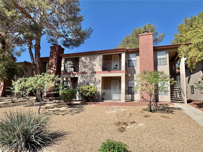 Primary Photo - 5576 W Rochelle Ave.